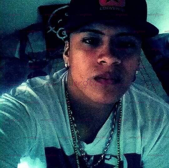 FOTOS DE MASAJISTA TÁNTRICO , Y GIGOLO DE 1.90 DE ESTAT.