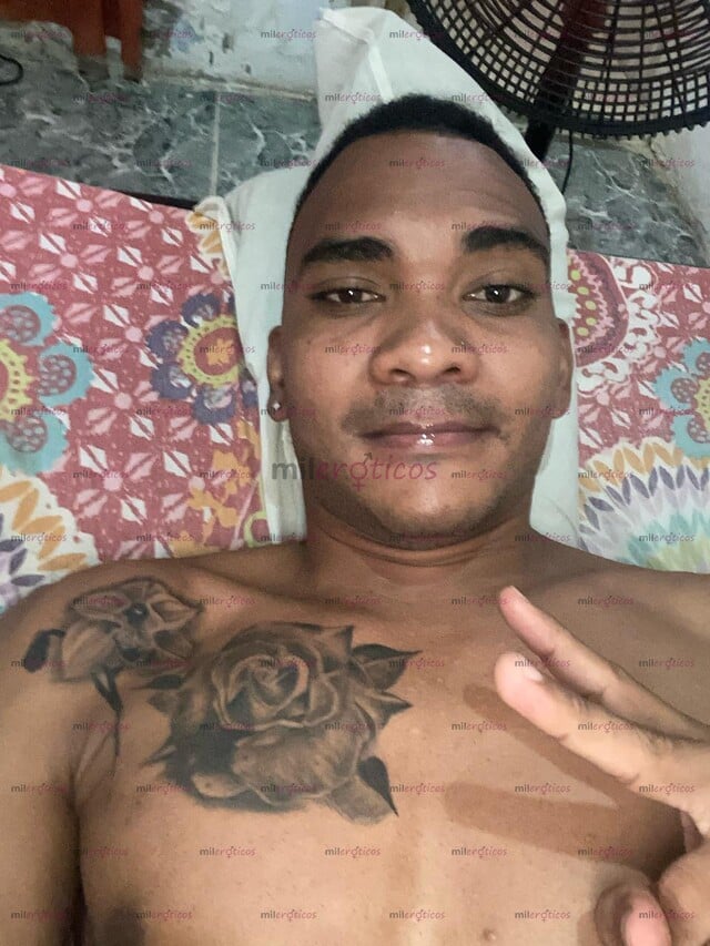 FOTOS DE HOLA MI NOMBRE ES LUIS MORENO DOTADO 24CTM DE PLACER PARA SATISFACER TODAS TUS