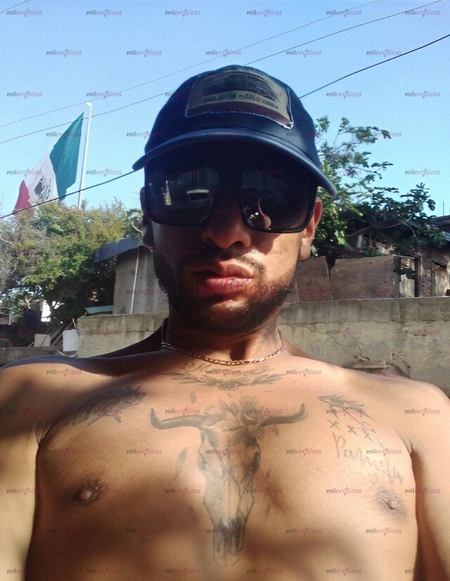 FOTOS DE SEXY CHACAL CON RIKO VERGÓN GRANDE Y GRUESO CALIENTE A LA ORDEN PARA COMPLACERTE