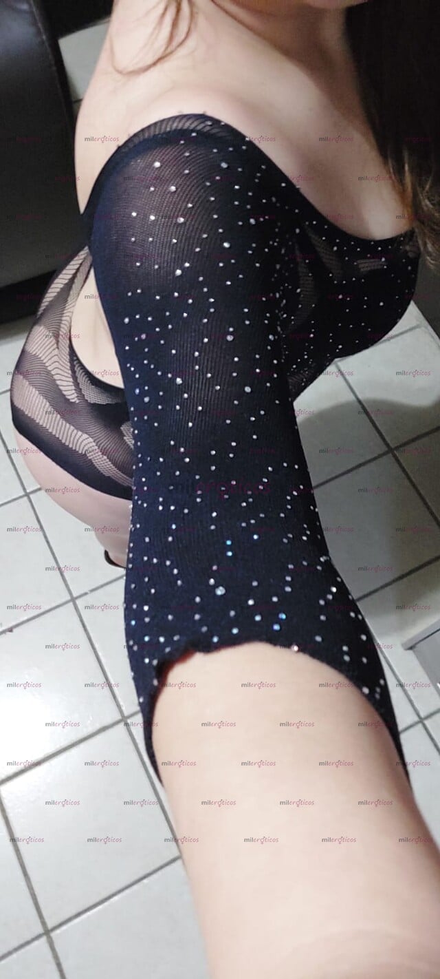 FOTOS DE AMBAR, CACHONDA Y SUCIA EN LA CAMA, SI ME PONES EN 4 NO TE ARREPENTIRAS PAPI!!!