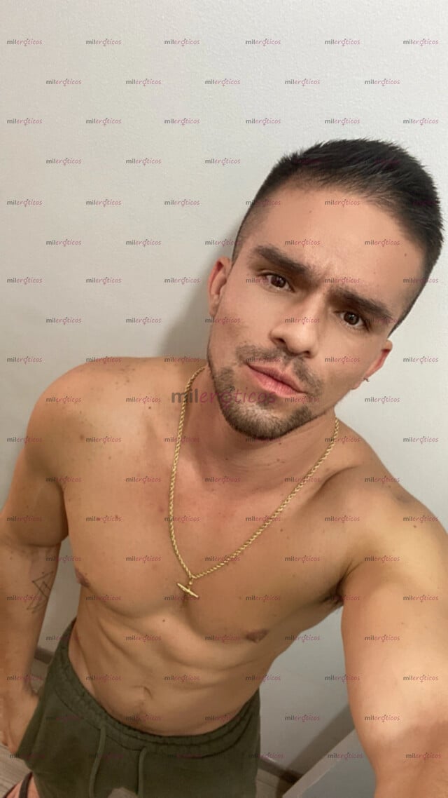 FOTOS DE CHICO SEXY ATRACTIVO MASCULINO Y VERSÁTIL EN MEDELLÍN ESTÁ PARA COMPLACERTE