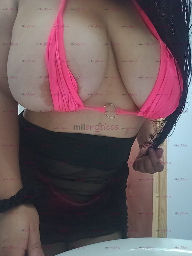 FOTOS DE ÉCHAME TU LECHESITA EN MIS ENORMES SENOS...NATURALES PUEDES CHUPARLOS