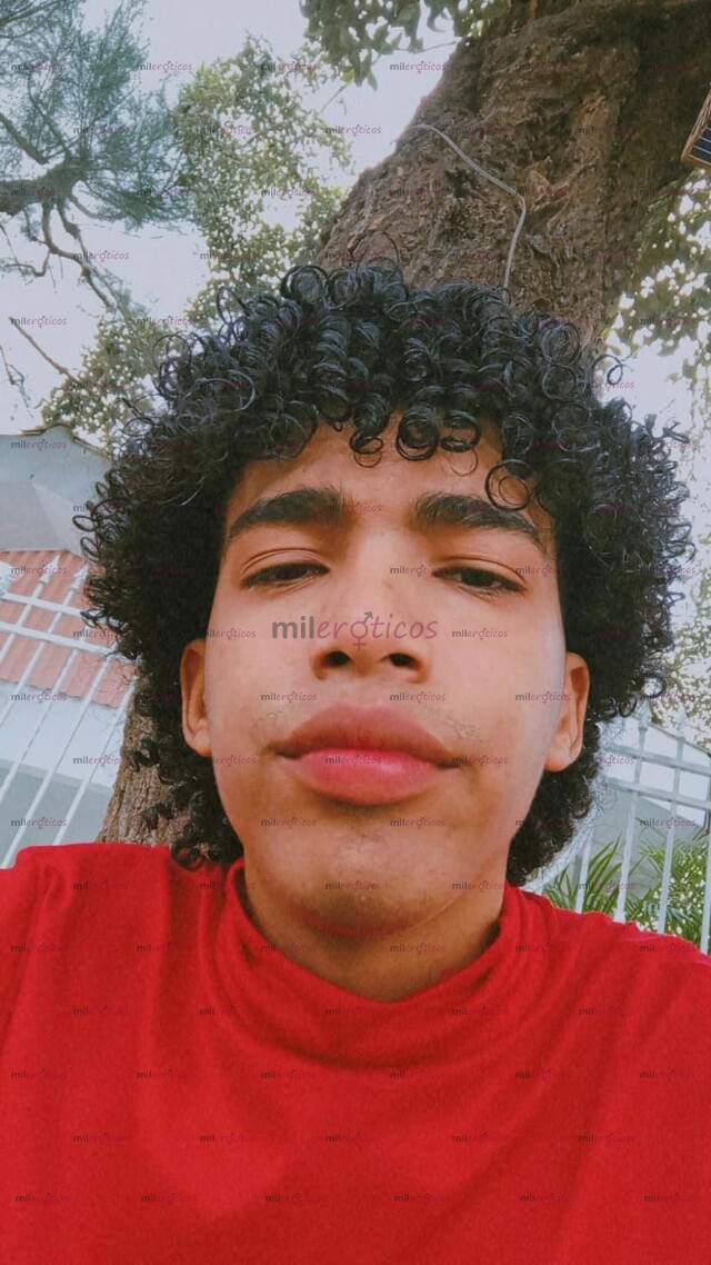 FOTOS DE JOVEN DE 26 AÑOS DE EDAD, CALIENTE Y RESPETUOSO