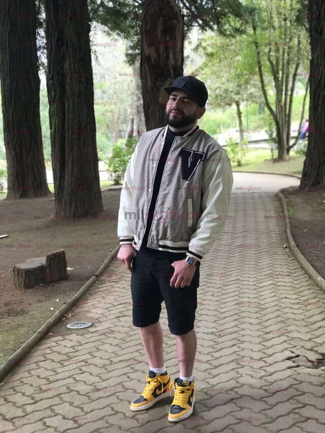 FOTOS DE 23 AÑOS INICIANDO EN EL AMBIENTE 700 POR HORA.