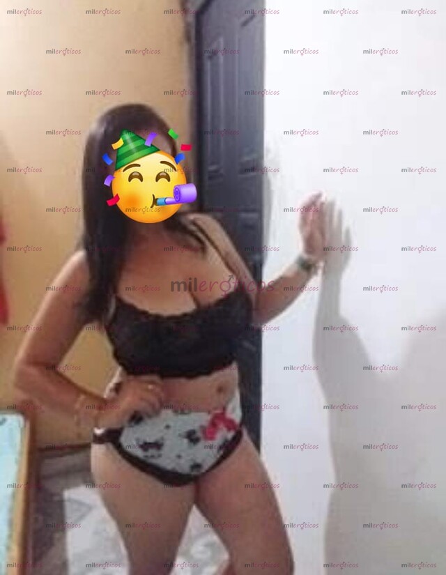 FOTOS DE CHICA SEXY, TETAS GRANDES Y NATURALES, CON GANAS DE EXPERIMENTAR NUEVAS COSAS