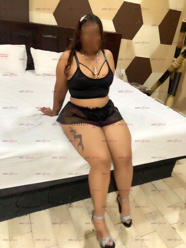 FOTOS DE NUEVA EN EL AMBIENTE PIEL MORENA GORDI BUENA CON UNAS CADERAS RICAS