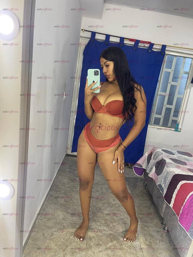 FOTOS DE HERMOSA PAISA CULONA Y TETONA COMPLACIENTE