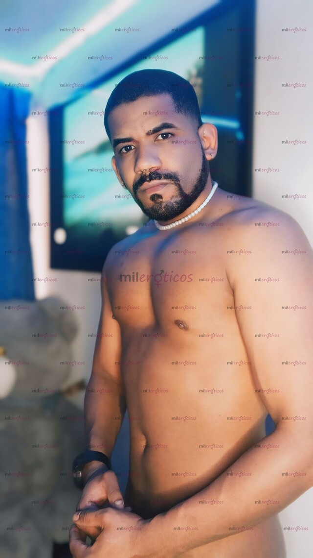 FOTOS DE MAN SERIO VAROLNIL . COMPLACIENTE. EDUCADO