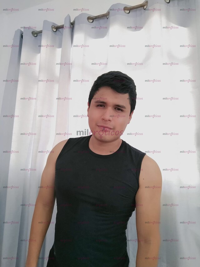 FOTOS DE SOY UN CHICO COMPLACIENTE Y SUMISO PARA QUE HACERTE GOZAR.