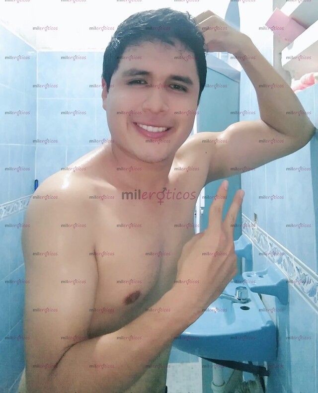 FOTOS DE SOY UN CHICO COMPLACIENTE Y SUMISO PARA QUE HACERTE GOZAR.