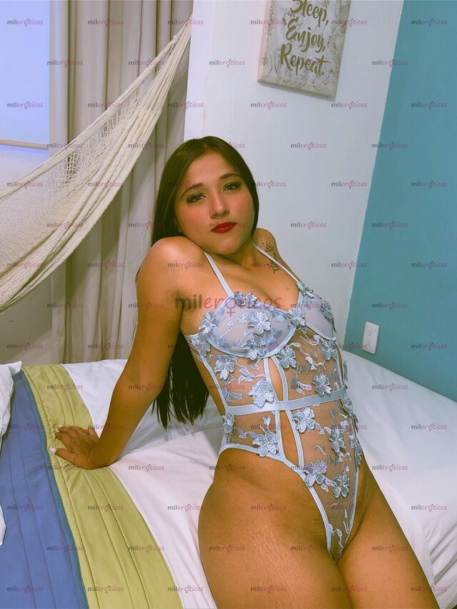 FOTOS DE ARDIENTE MORENA CON GANAS DE COMPLACERTE Y CUENTO CON LUGAR