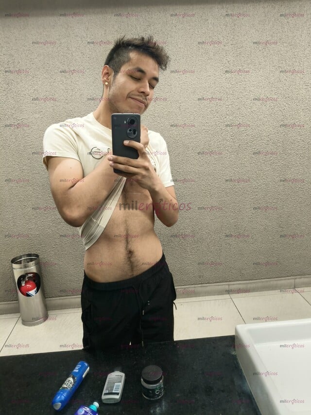 FOTOS DE SOY UN VATO TIERNO, CALIENTE, PASIVO Y FETICHISTA.