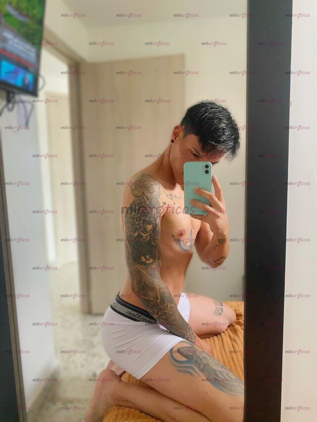 FOTOS DE MODELO INTERNACIONAL DISPUESTO A COMPLACERTE