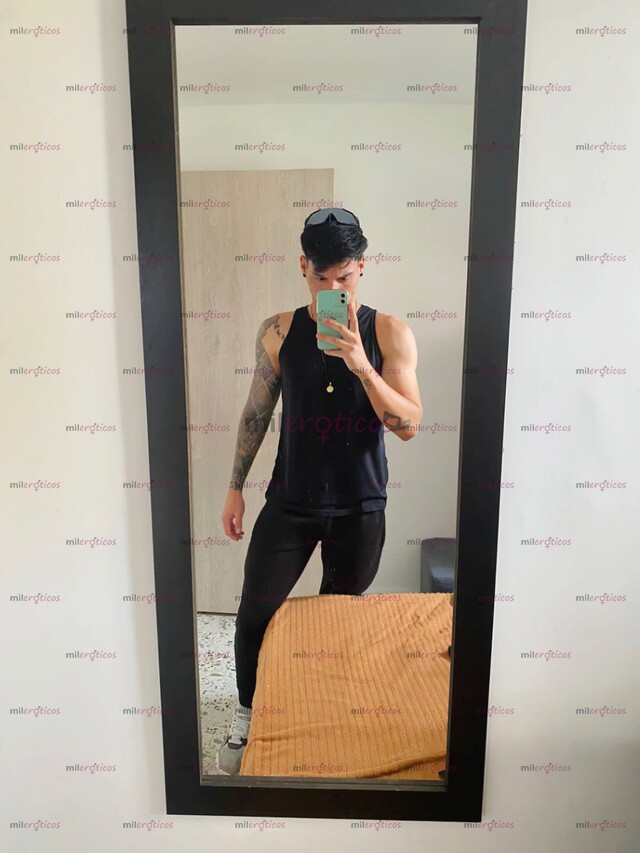 FOTOS DE MODELO INTERNACIONAL DISPUESTO A COMPLACERTE