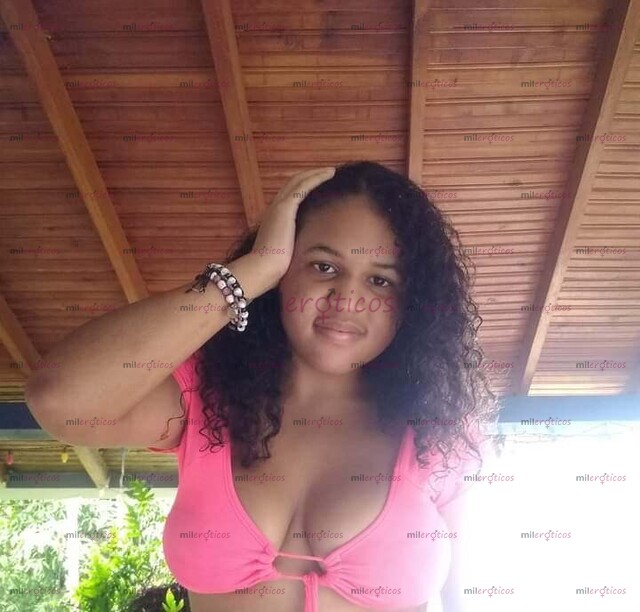 FOTOS DE LUNA, MORENA SUMISA CON GRANDES TETAS 21 AÑOS CALIENTE