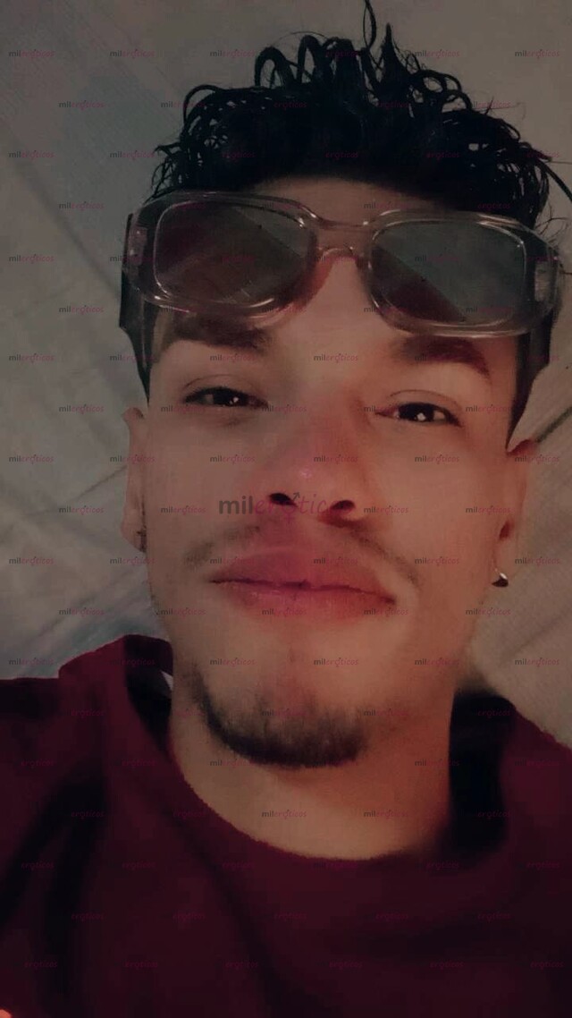 FOTOS DE CHICO GAY CALIENTE EXTROVERTIDO COMPLACIENTE MENTE ABIERTA FLACO VERSATIL