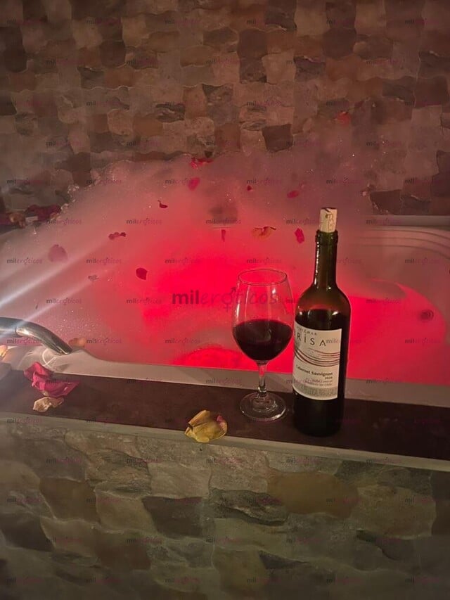 FOTOS DE MASAJES ERÓTICOS, DÉJATE INVADIR DE LUJURIA SOMOS UN LUGAR DE PLACER !!