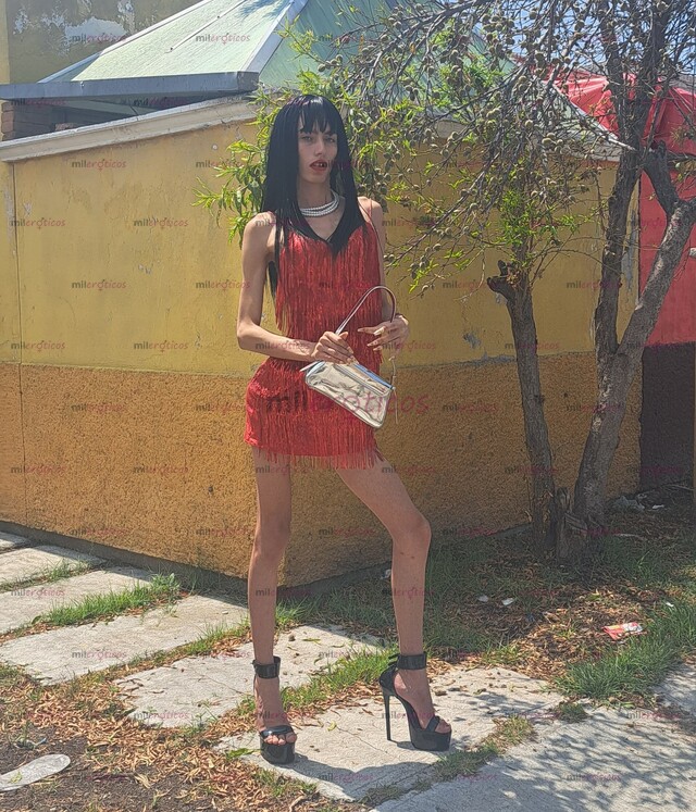 FOTOS DE SOY UNA NIÑA DE 19 AÑOS DE EDAD. ESTOY LISTA PARA COMPLACERTE PAPI