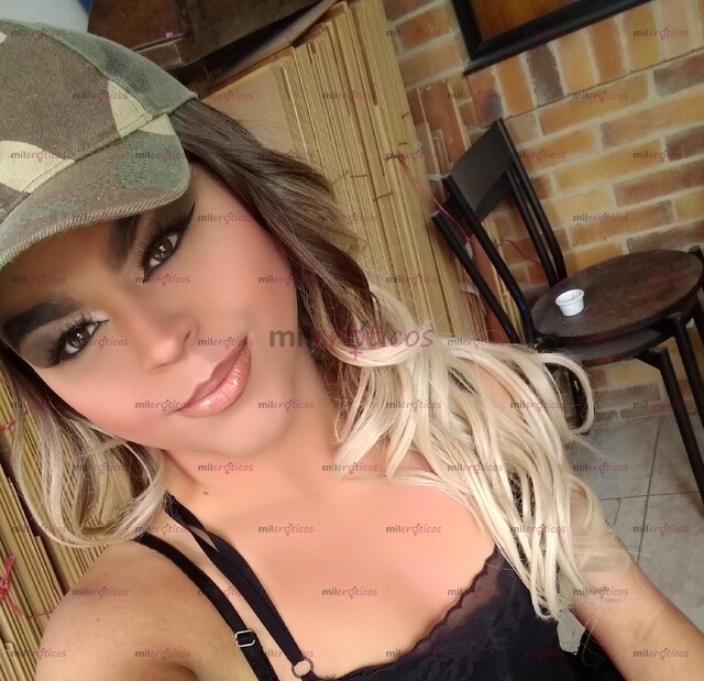 FOTOS DE LINDA TRANS, DE BUENAS CADERAS PARA CABALGARTE BEBE, DISFRUTA MI CULITO EN 4