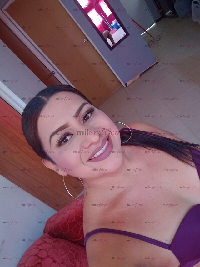 FOTOS DE UNA CHICA TRANS QUE ESTÁ DISPUESTA A SATISFACER TUS MÁS BAJOS DESEOS