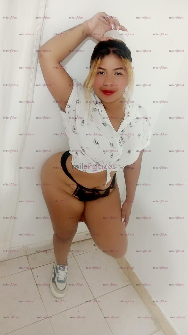 FOTOS DE TROCITA CON CARA ANGELICAL ARDIENTE Y APACIONADA