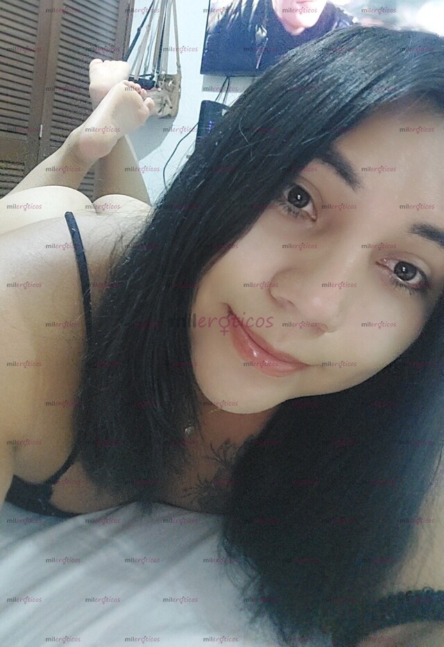 FOTOS DE QUIERES PASARLA RICO CON ESTA PUTITA COME VERGA , BUENA ATENCION CON LUGAR ACOND