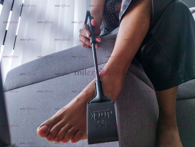 FOTOS DE GODDESS FIBONACCI, COME AT MY FEET FETISHES & BDSM