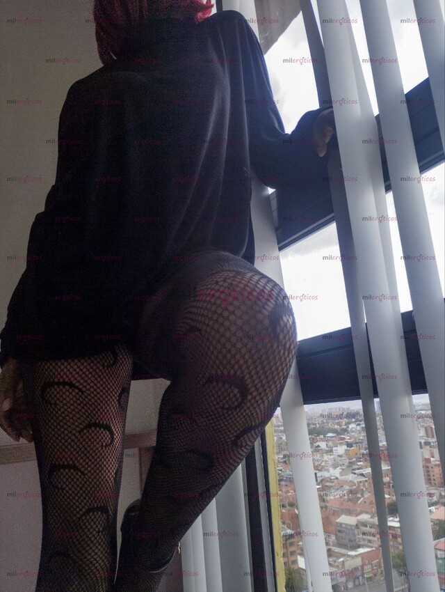 FOTOS DE GODDESS FIBONACCI, COME AT MY FEET FETISHES & BDSM