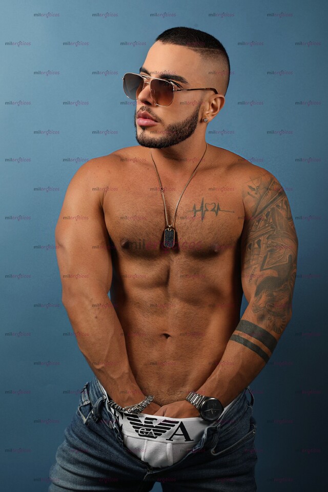 FOTOS DE COLOMBIANO MACHO GUAPO Y MUY CACHONDO PARA DARTE MUCHO PLACER