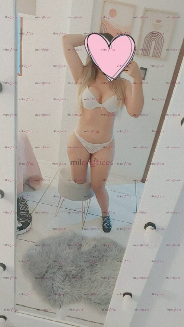 FOTOS DE KARLITA UNA NENA SUPER SEXY Y COMPLACIENTE