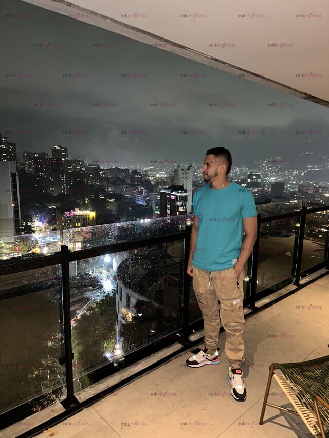 FOTOS DE COLOMBIANO XL DE VISITA SÚPER MORBOSO Y SERIO, ME GUSTAN DE TODO