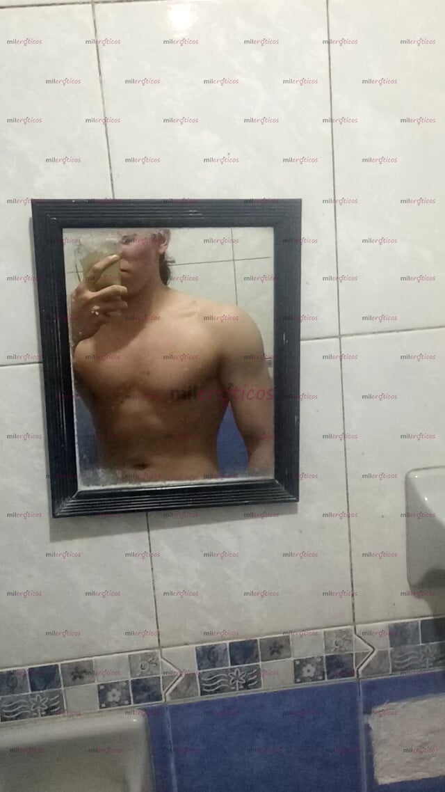 FOTOS DE JOVEN GUAPO ALTO BLANCO LECHOSO Y CALIENTE BUSCANDO $ Y DAR VERGS