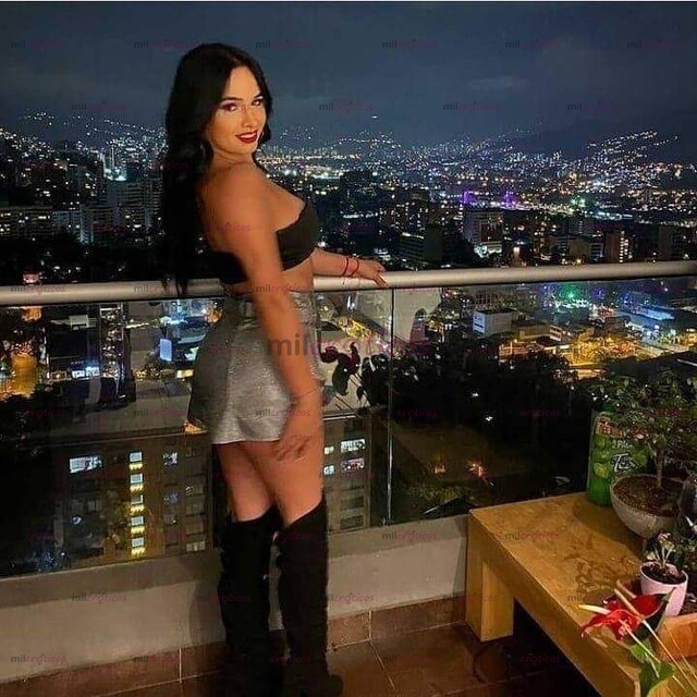 FOTOS DE HERMOSA Y FEMENINA CHICA TRANS UBICADA AL NORTE DE BOGOTÁ
