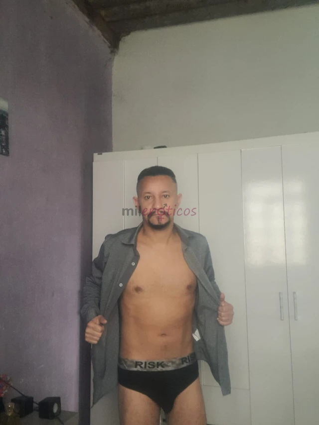 Afim de um sexo gostoso com um homem safado pirocudo e metedor chama ai nao vai se arrepender se esta cansado de garotos enfimum homem maduro companhe...