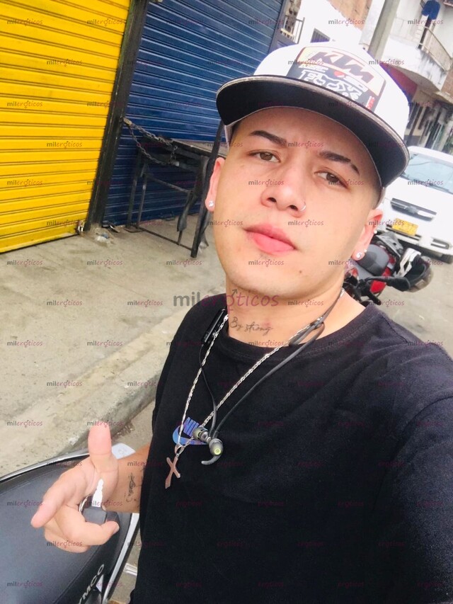 FOTOS DE SOLO DOMICILIOS, CHICO DE 23 AÑOS, DISCRETO Y DESCOMPLICADO. MORBOSO Y CALIENTE