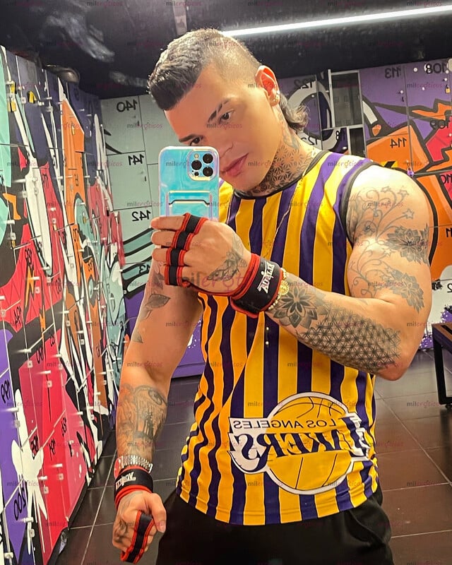 FOTOS DE MACHO TATUADO, DOBLEGACION DE MENTES FULL MORBO CUERPO HA CUERPO