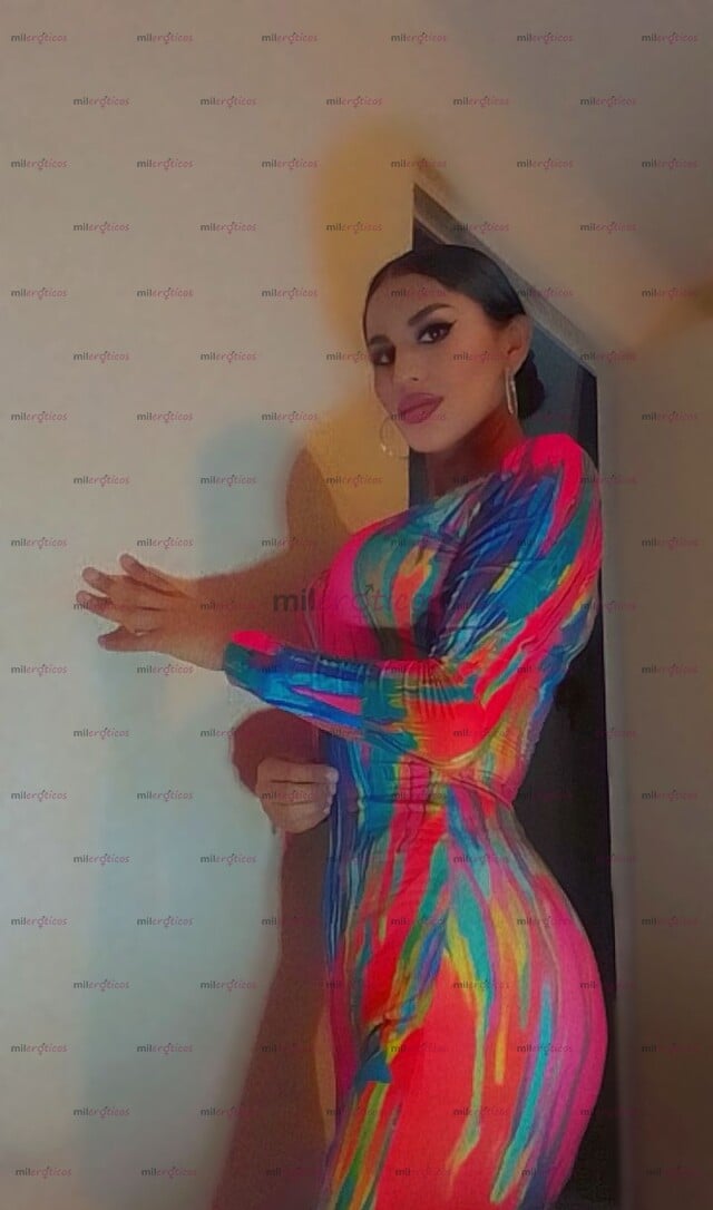 FOTOS DE TODA UNA MUJERCITA PASIVA O ACTIVA CON UN RICO CARAMELO ENTRE SUS PIERNAS