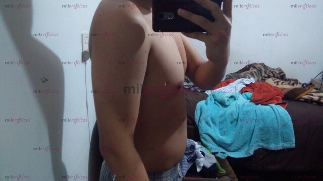 FOTOS DE JOVEN LLENITO DISPUESTO A COGERTE Y CUMPLIR TUS FANTASÍAS