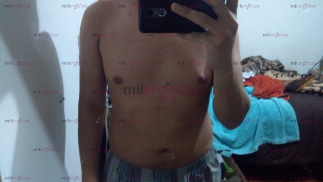 FOTOS DE JOVEN LLENITO DISPUESTO A CUMPLIR TUS FANTASÍAS