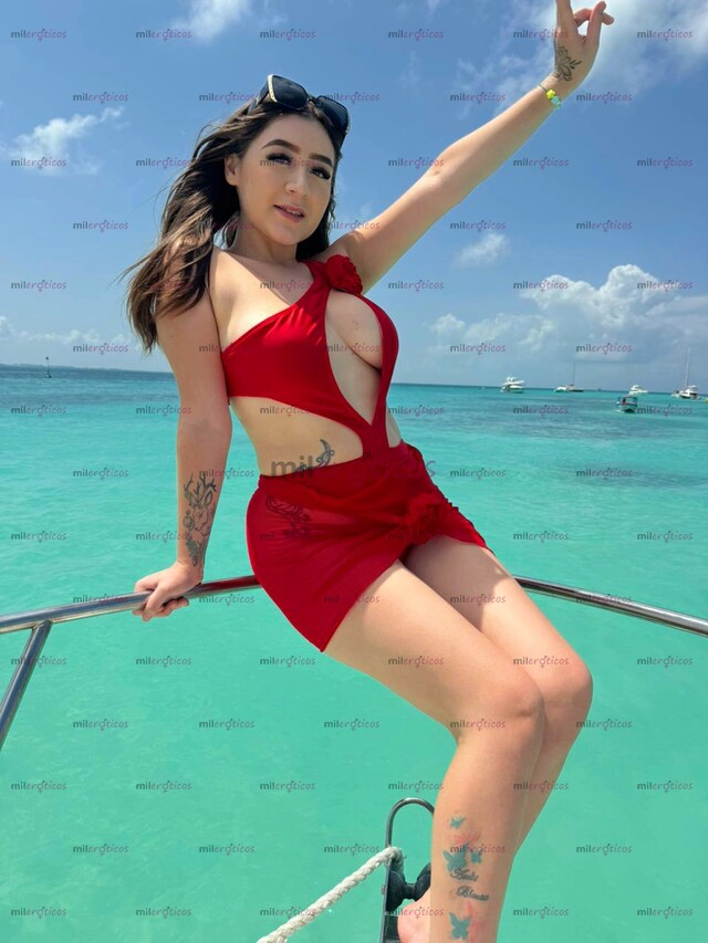 FOTOS DE HERMOSA CONEJITA DE PLAYBOY DIVIERTIDA MOJADITA Y MUY SEXUAL