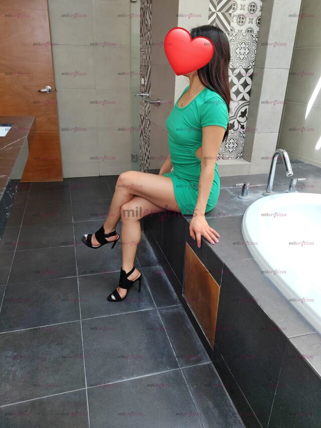 FOTOS DE NALGONA MORENITA , ORAL AL NATURAL, ILIMITADAS MUY LINDA