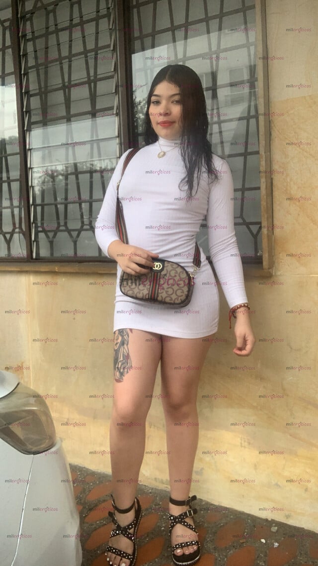 FOTOS DE MI NOMBRE ES LINDA TENGO 18 AÑOS SOY UNA LINDA CHICA DE ROSTRO BONITO Y CUERPO