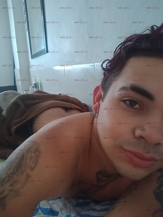 FOTOS DE UN CHICO EXTROVERTIDO Y MUY MORBOSO QUE TE ARA HACER SENTIR SUPER RICO.