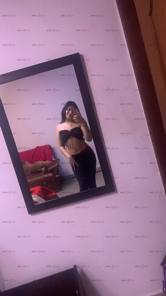 FOTOS DE SOY VALERY TENGO 18 AÑOS SOY NUEVA SOY SÚPER CARIÑOSA Y CON UNA CARA ANGELICAL