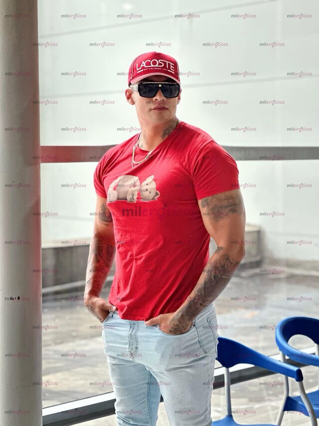 FOTOS DE MACHO CALIENTE MORBOSO, BRASOS GRANDES Y VERGA LECHERA