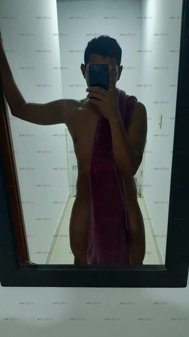 FOTOS DE MORENO BIEN DOTADO ATENCION A MUJERES Y PAREJAS