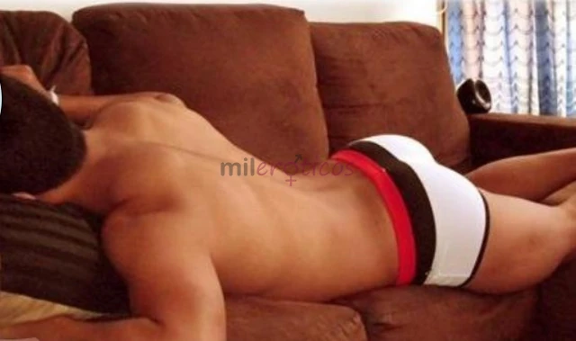 Disponible todos los dias para pasarlo increible sexo completo fantasias buena verga trasero cuerpo atletico trato de pareja y mas no esperes mas y co...