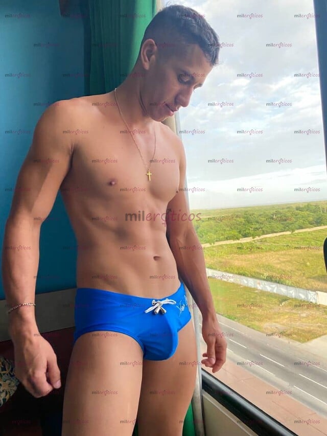 FOTOS DE JOVEN MUSCULOSO CON POLLA GRANDE DE 24CM