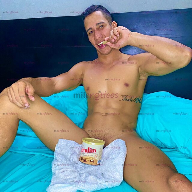 FOTOS DE JOVEN MUSCULOSO CON POLLA GRANDE DE 24CM