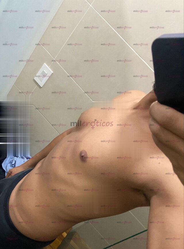 FOTOS DE MORENO BIEN DOTADO ATENCION A MUJERES Y PAREJAS